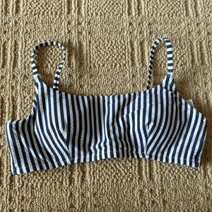 Lululemon seersucker swim top (B/C)